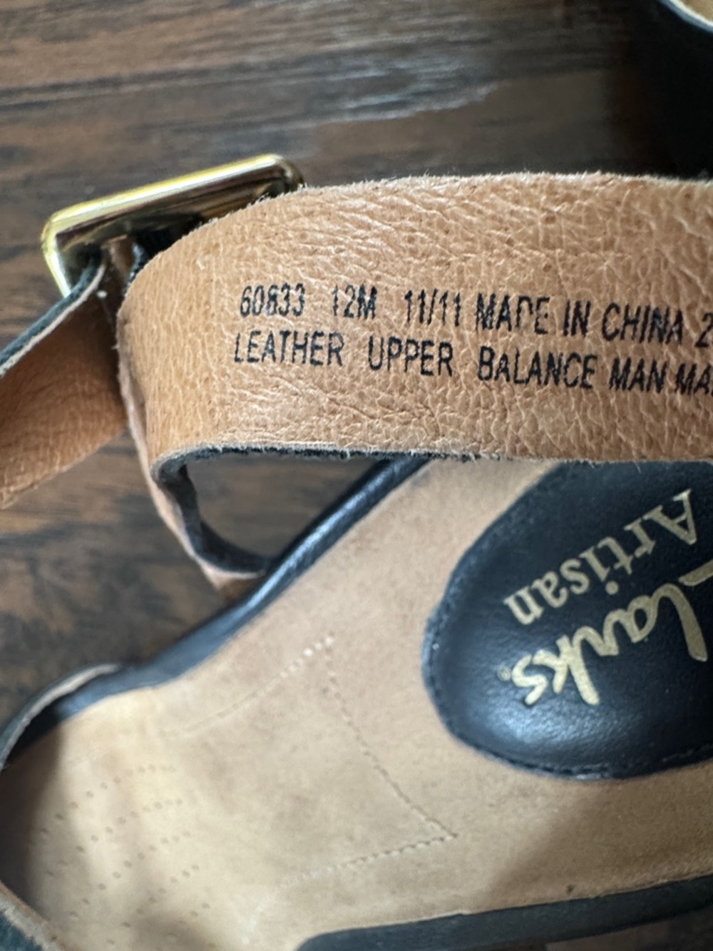Clarks Black Leather Cross-Strap Sandals with Gold Buckles - Picture 5 of 12
